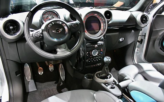 201003051140_2012_mini_countryman7-575x359.jpg
