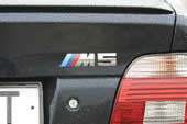Эмблема M5