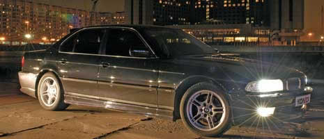 BMW 7  E38.