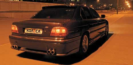 BMW 7  E38.