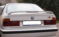 Внешний тюнинг автомобиля BMW E34.  Спойлер низкий cо стоп-сигналом